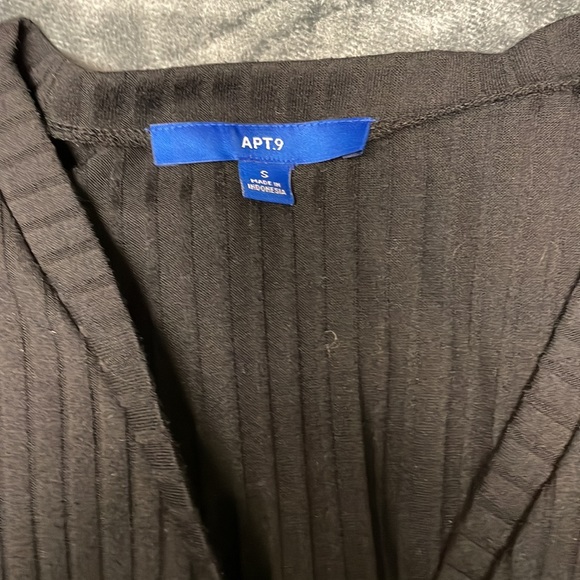 Brand New Pack of 3 Black Trending Tops NWOT - Picture 5 of 6